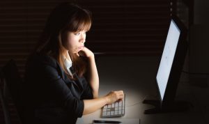 【残業多い？】Web業界の業者で働く事のメリットデメリット