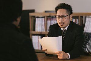 仕事中に噛んで思わず吹き出しそうになったセリフ、ベスト５