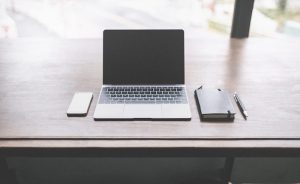 サラリーマンの僕がブログで稼ぐことをオススメする理由３つ