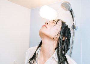 【朝の冷水シャワーの効果とは】朝活・健康方法をご紹介（その原因Xにあり）